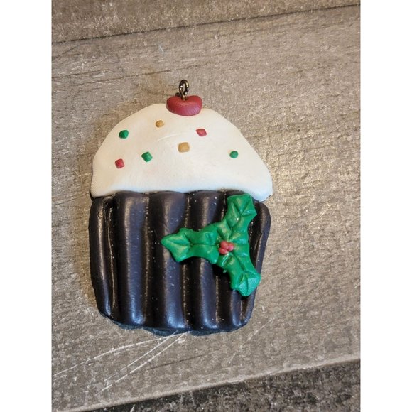 Handmade cupcake sprinkles Cherry mistletoe dessert ornament Xmas decor - Picture 1 of 3
